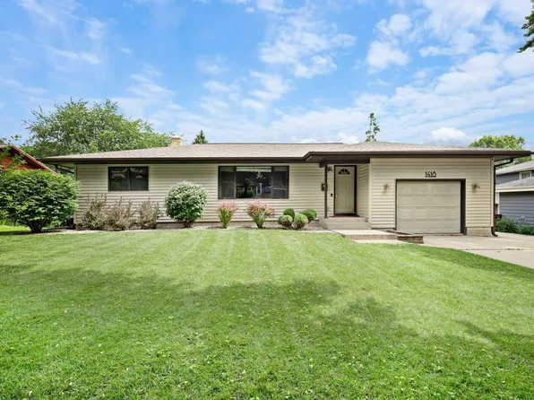 1418 Arrowood Dr, Madison, WI 53704