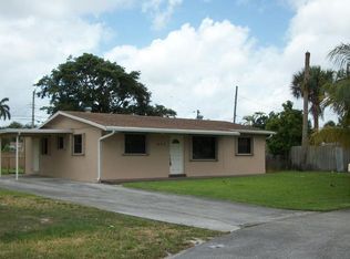863 Caroline Cir, West Palm Beach, FL 33413