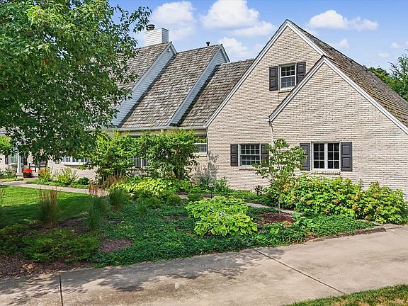4th image of 2613 S Nottingham Ct