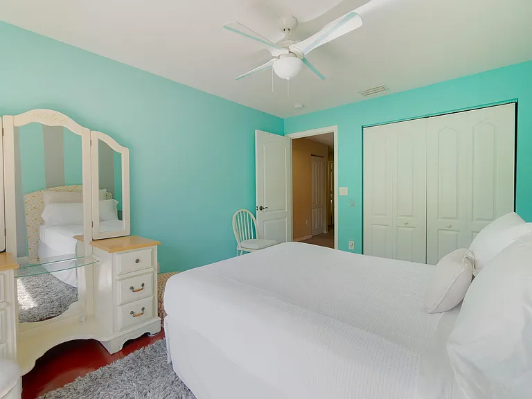 213 River Bluff Ln — Photo 21