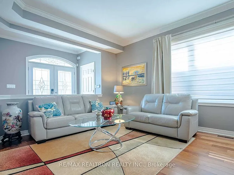 18 Ravine Edge Dr — Photo 3