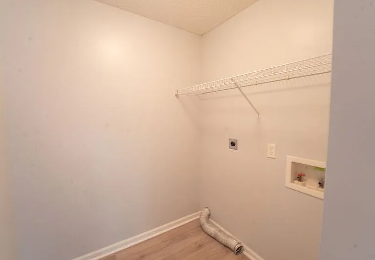 123 W Tisbury Ln — Photo 24