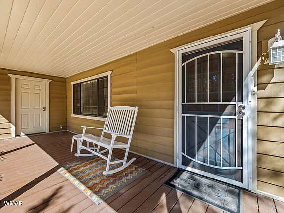 4th image of 696 E Woodland Lake Rd