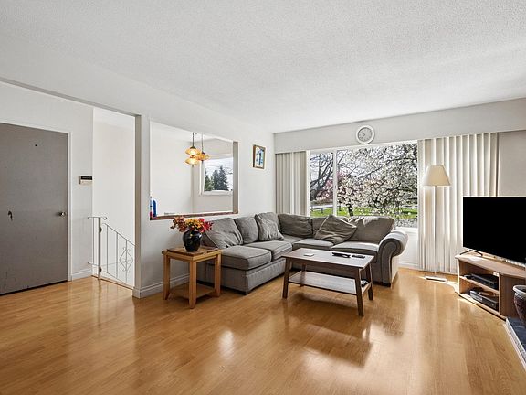 4th image of 10971 Maddocks Rd