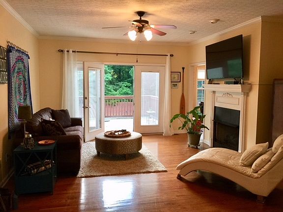 2nd image of 3360 Red Oak Ct