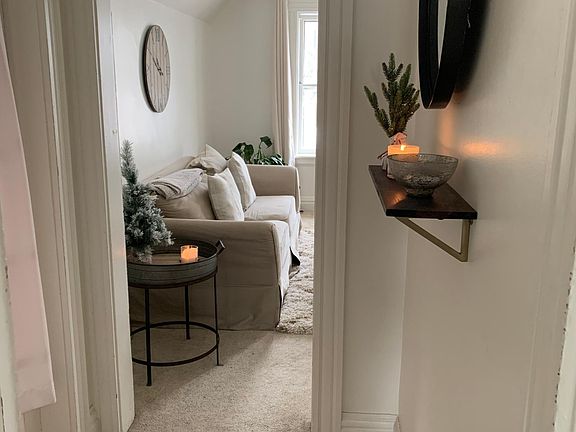 2nd image of 11 West St #2