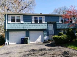 473 Woodrow Ave, Bridgeport, CT 06606