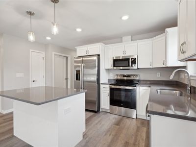 806 5th Ave SW, Cedar Rapids, IA, 52404