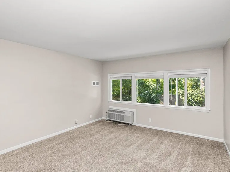 Belmont Place — Photo 14