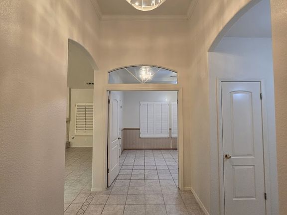 2nd image of 1066 N Joshua Ave