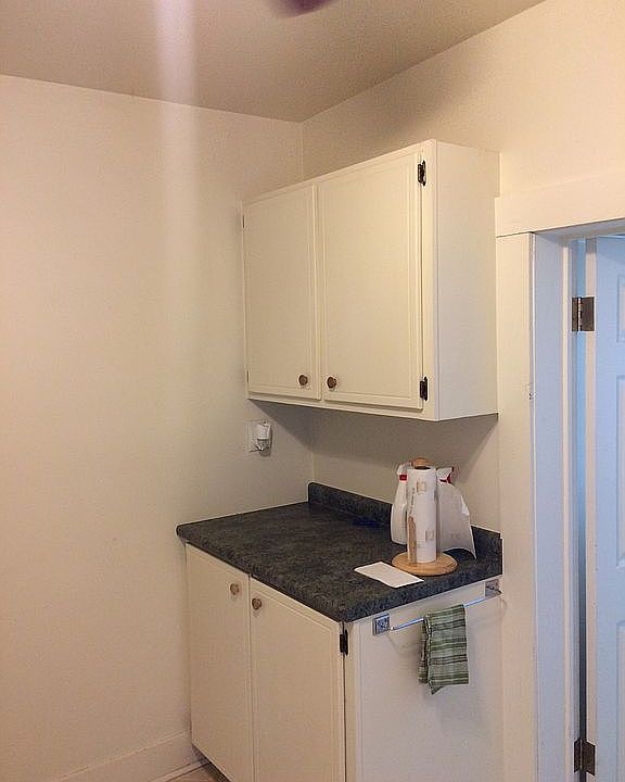 KITCHEN PREP AREA