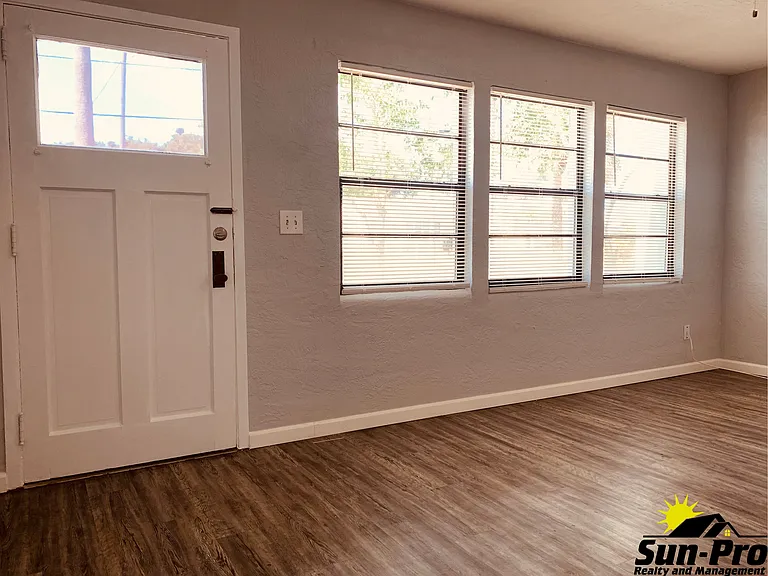 366 Golf Blvd — Photo 5