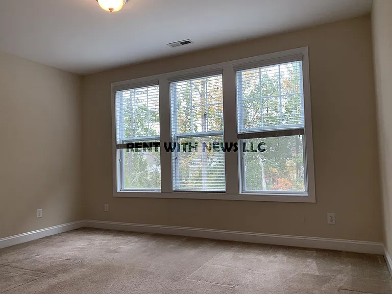 529 Finnbar Dr — Photo 15