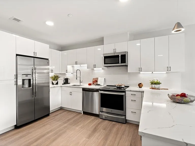 68 Los Angeles St #106 — Photo 3