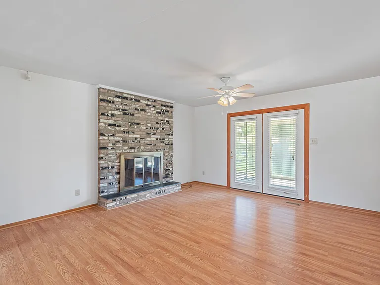 6216 Mountain Laurel Rd — Photo 8