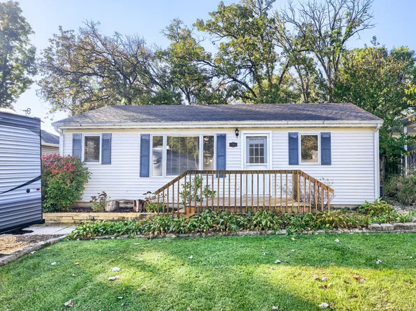 17843 W Big Oaks Rd, Grayslake, IL 60030