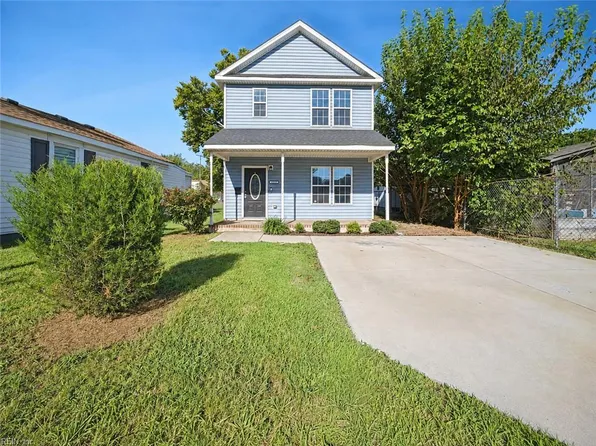 739 Oxford St, Suffolk, VA 23434