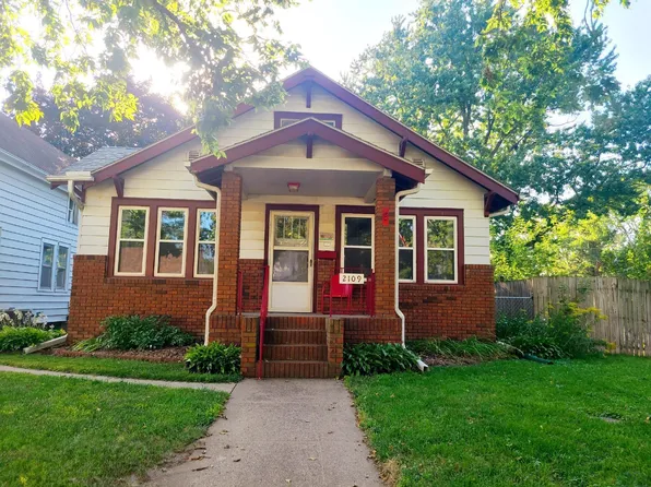 2109 S Magnolia St, Sioux City, IA 51106