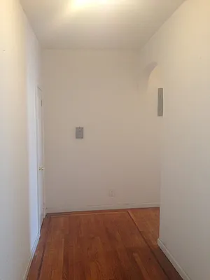 Rented by Rolling Stone Realty LLC | media 14