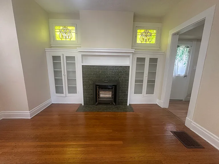 1359 Illinois Ave — Photo 6