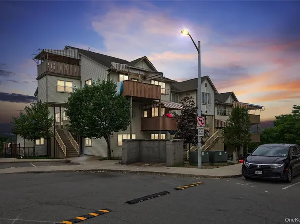 6 Hamburg Way #2, Palm Tree, NY 10950