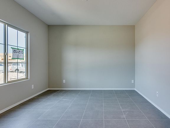 3rd image of 3719 N Astoria Dr