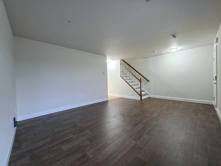 107 Cedarwood Dr — Photo 14