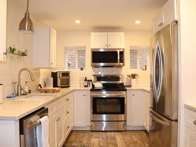 577 N Franklin St #B — Photo 4