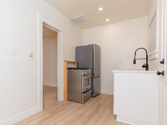 5th image of 4365 42nd St #4367