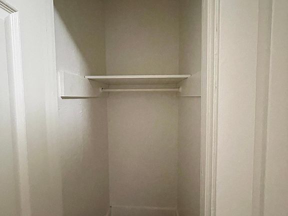 5th image of 224 Pomona Ave APT 1