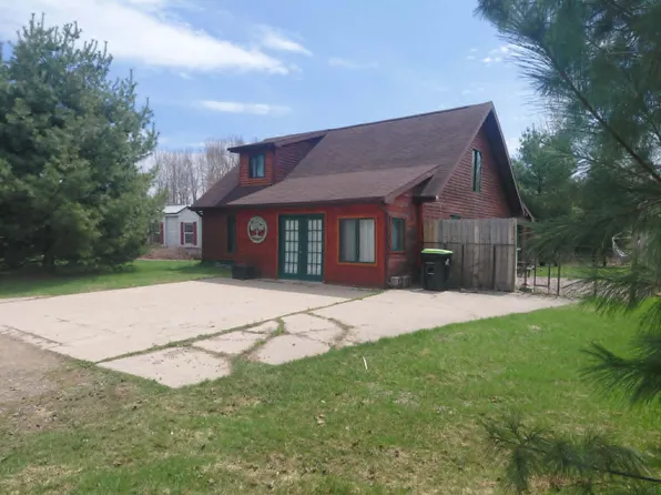 1214 E 11th Ave, Sault Sainte Marie, MI 49783