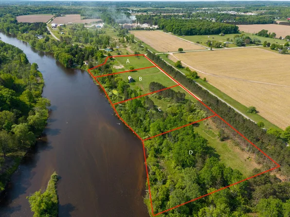 19660 N Davison Rd, Big Rapids, MI 49307