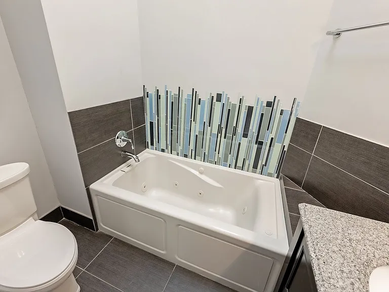 215 Lynn Manor Dr — Photo 37