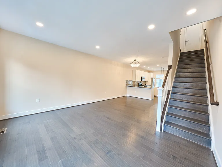 256 Bluemont Branch Ter SE — Photo 33