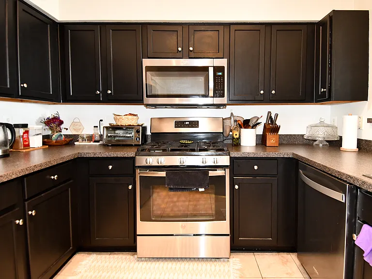 5121 Travis Edward Way #J — Photo 8