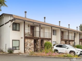7812 196th St SW APT B2, Edmonds, WA 98026