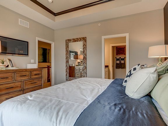 Luxurious owner s suite