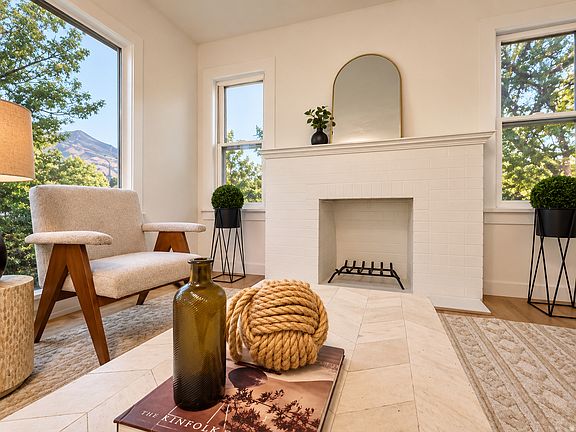 2nd image of 3085 Quincy Ave