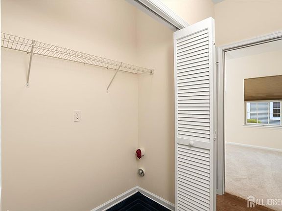 3rd image of 103 Ridgway St