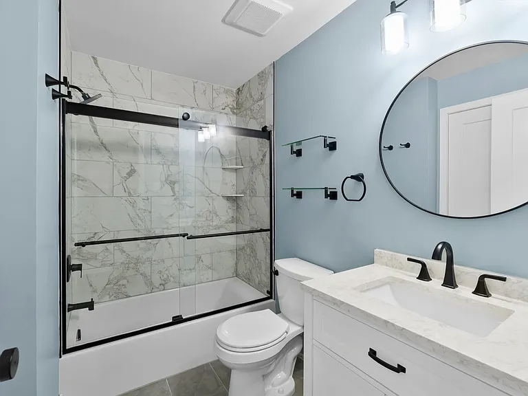 118 Ashton Ct — Photo 11