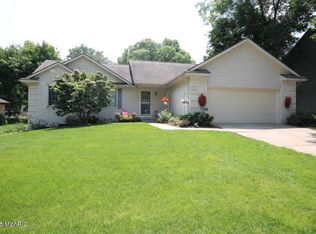 2700 Westwinde St NW, Grand Rapids, MI