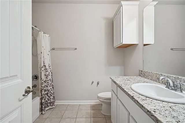 824 Lakeshore Village Dr — Photo 13