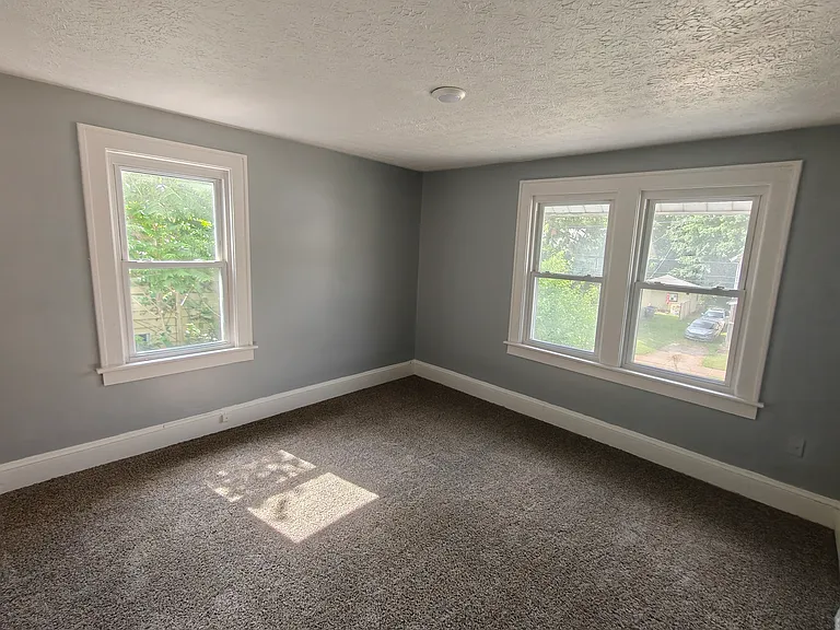 1024 Whittier Ave — Photo 17
