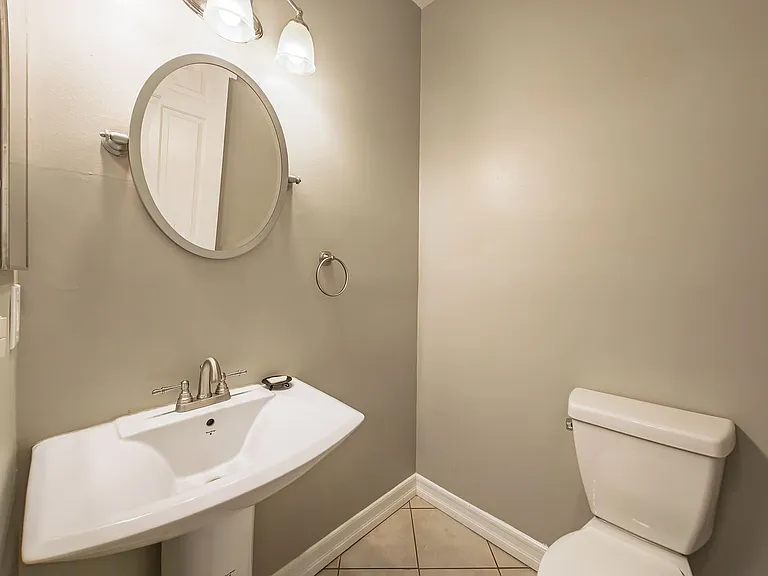 5237 Willowcrest Ave — Photo 10