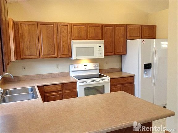 4th image of 10296 Manassas Ct