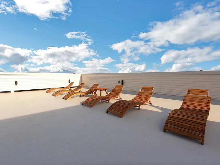 Stunning New Luxury Apartments at The Vienna — Photo 9