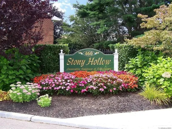 460 Old Town Road #2-O, Port Jefferson Station, NY 11776