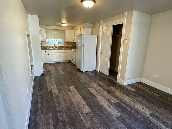 3rd image of 869 San Benito St #7