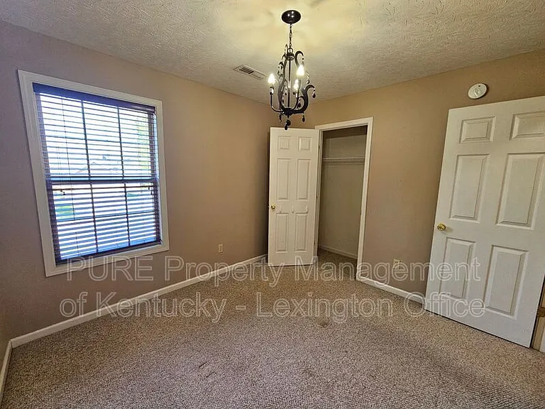 528 Newbury Way — Photo 22