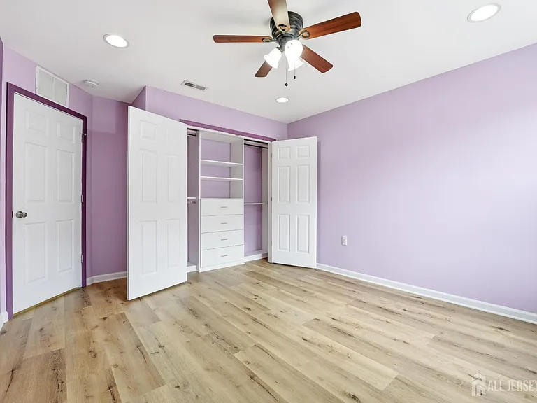 105 Pearce Ln S — Photo 31